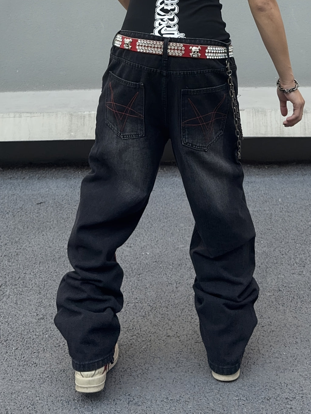 Black & Grey Gradient Red Geometric Embroidery Wide-Leg Denim Jeans